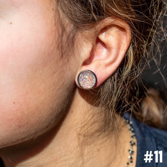 Dainty Druzy Round Earring - Picture 4 of 8